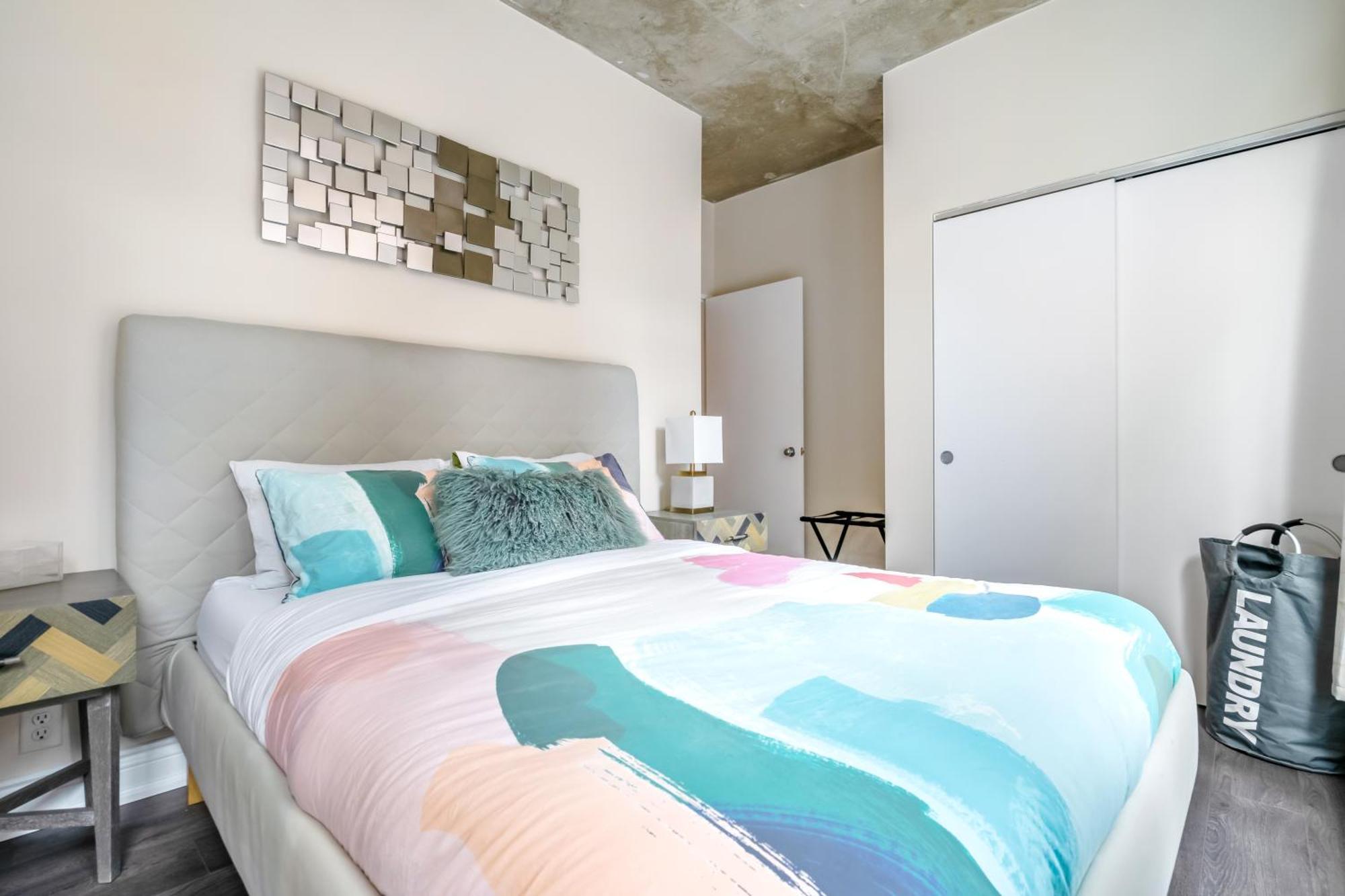 Spacious Corner Apartment Downtown Toronto Dış mekan fotoğraf